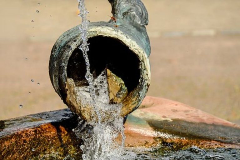 Rustic Water Jug Fountain Garden and Patio