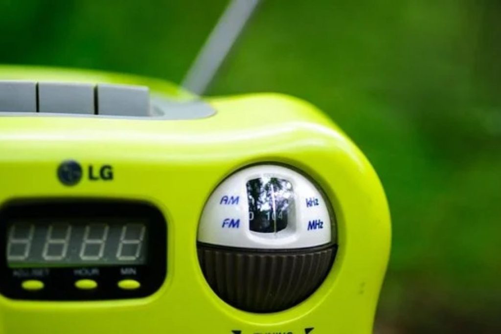 Solar Powered Radio Phone Charger Emergency